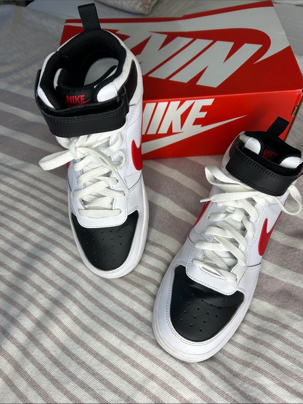 Nike Court Borough Mid 2 GS high-top sneakers in youth size 7  Like New
